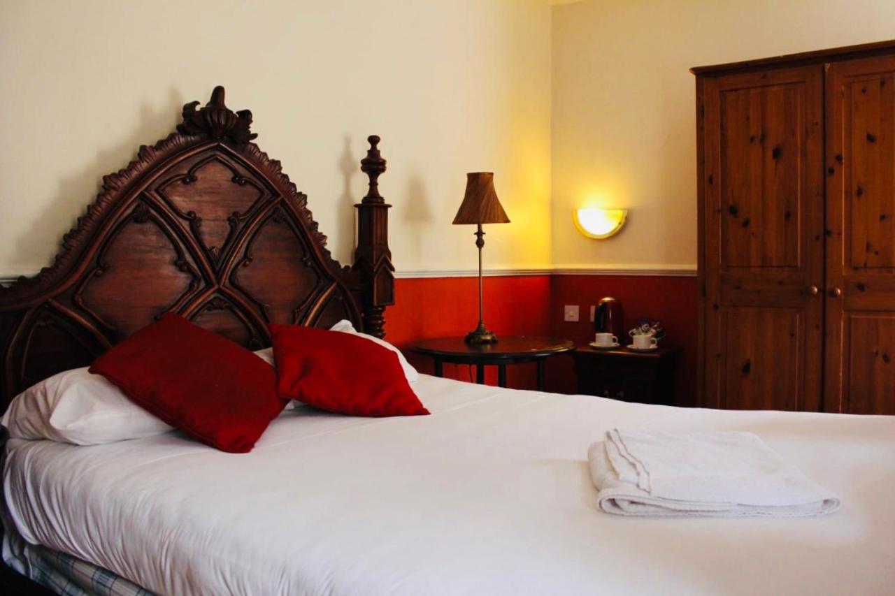 Crown Hotel Brackley ภายนอก รูปภาพ