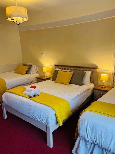 Crown Hotel Brackley ภายนอก รูปภาพ